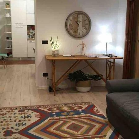 ナポリCasa Via Toledo. Centralissima E Vicina Al Portoアパートメント エクステリア 写真