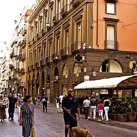 ナポリCasa Via Toledo. Centralissima E Vicina Al Portoアパートメント エクステリア 写真