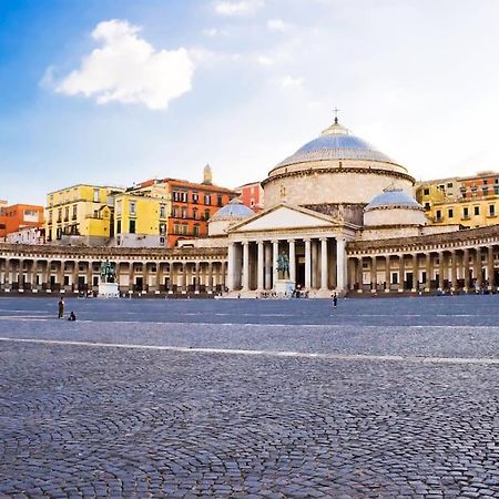 ナポリCasa Via Toledo. Centralissima E Vicina Al Portoアパートメント エクステリア 写真