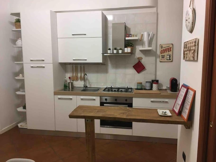 ナポリCasa Via Toledo. Centralissima E Vicina Al Portoアパートメント エクステリア 写真