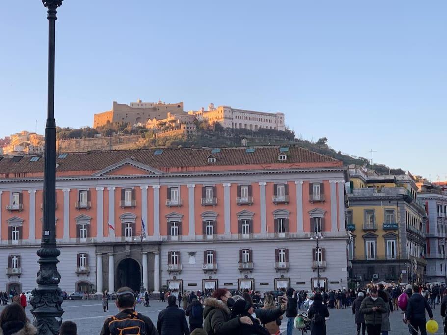 ナポリCasa Via Toledo. Centralissima E Vicina Al Portoアパートメント エクステリア 写真