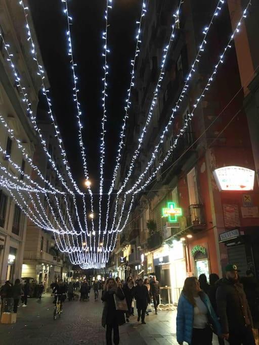 ナポリCasa Via Toledo. Centralissima E Vicina Al Portoアパートメント エクステリア 写真