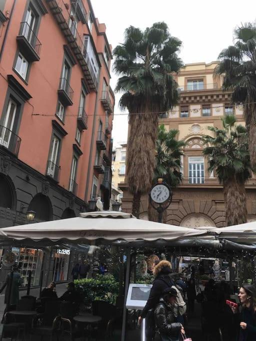 ナポリCasa Via Toledo. Centralissima E Vicina Al Portoアパートメント エクステリア 写真