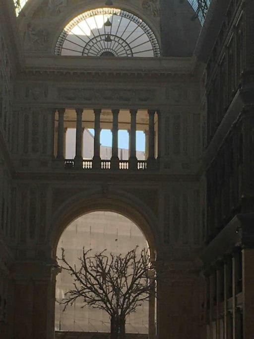 ナポリCasa Via Toledo. Centralissima E Vicina Al Portoアパートメント エクステリア 写真