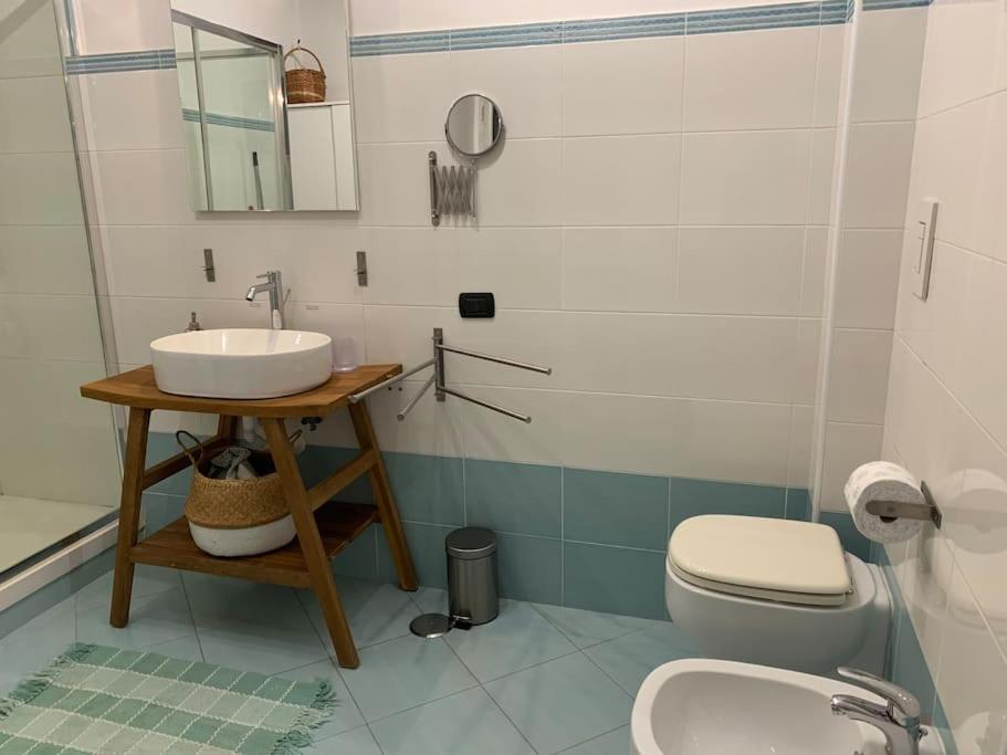 ナポリCasa Via Toledo. Centralissima E Vicina Al Portoアパートメント エクステリア 写真