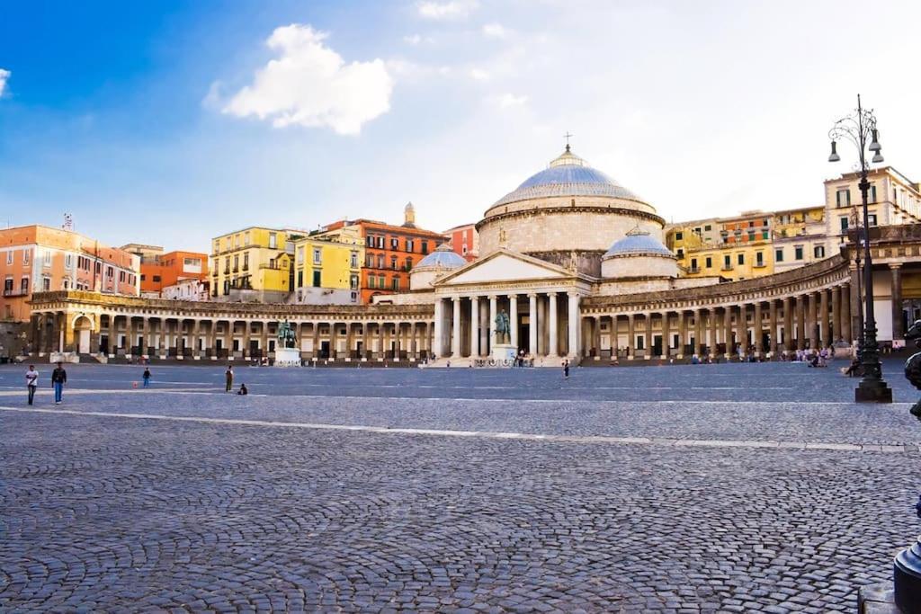 ナポリCasa Via Toledo. Centralissima E Vicina Al Portoアパートメント エクステリア 写真